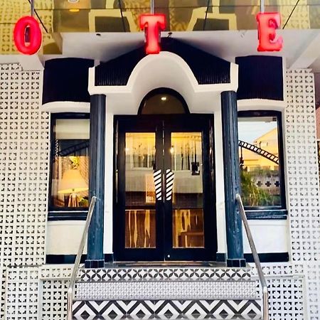 Itsy Hotels Banana Boutique فاراناسي المظهر الخارجي الصورة