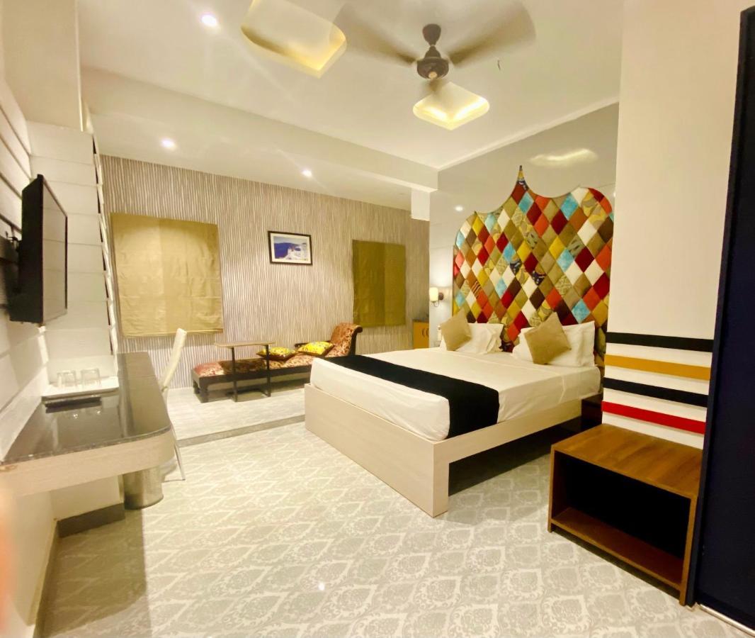 Itsy Hotels Banana Boutique فاراناسي المظهر الخارجي الصورة