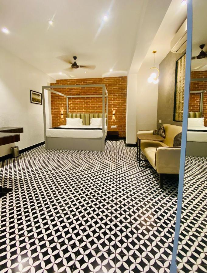 Itsy Hotels Banana Boutique فاراناسي المظهر الخارجي الصورة