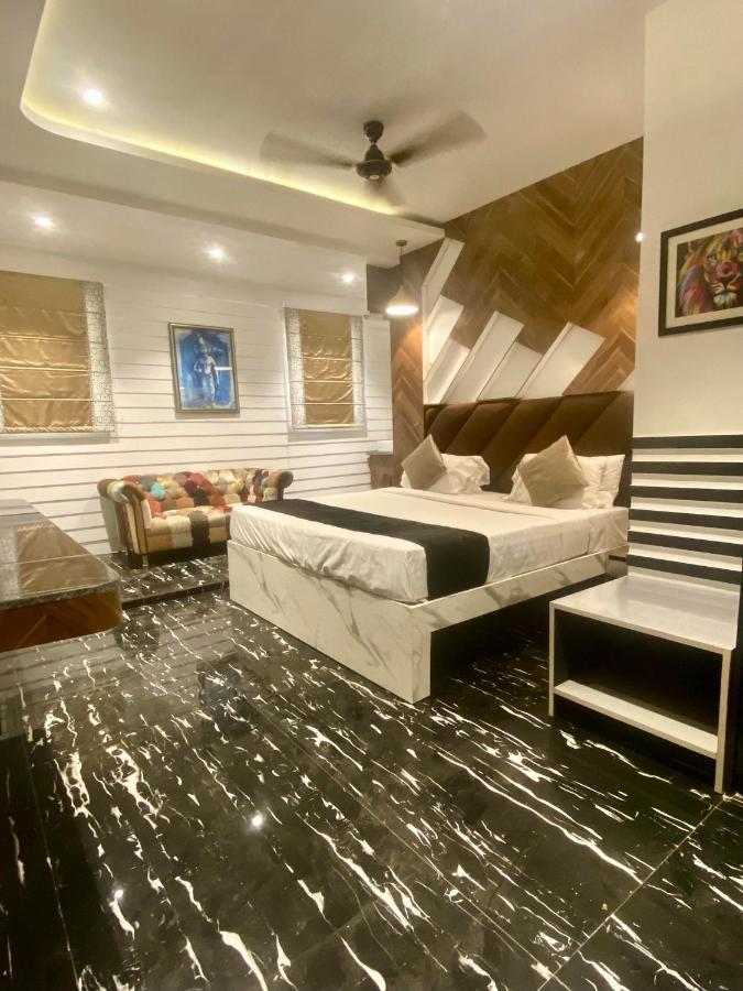 Itsy Hotels Banana Boutique فاراناسي المظهر الخارجي الصورة