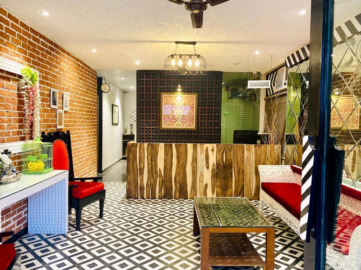 Itsy Hotels Banana Boutique فاراناسي المظهر الخارجي الصورة