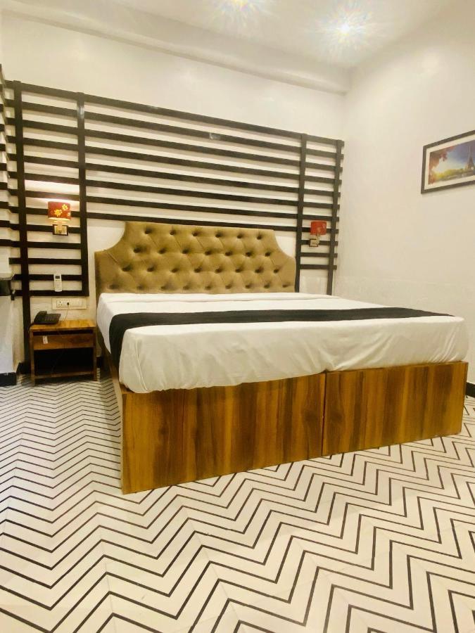 Itsy Hotels Banana Boutique فاراناسي المظهر الخارجي الصورة