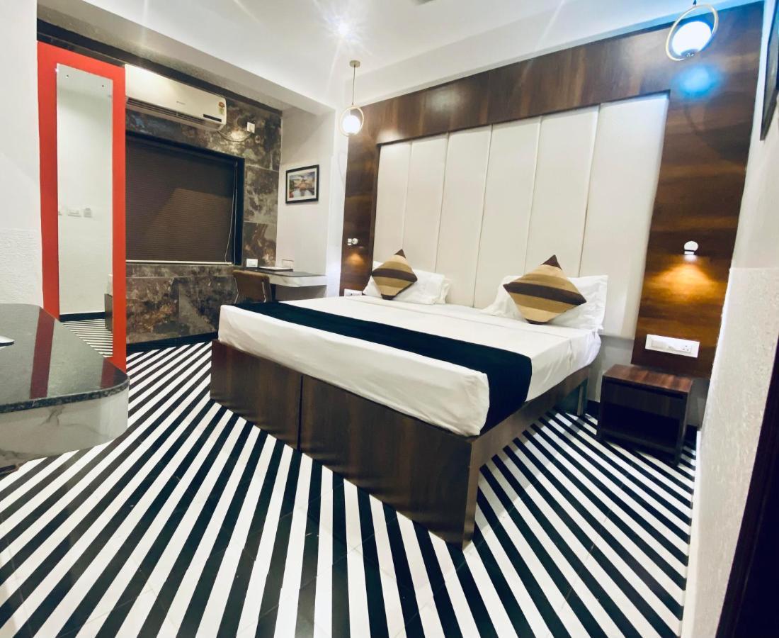 Itsy Hotels Banana Boutique فاراناسي المظهر الخارجي الصورة