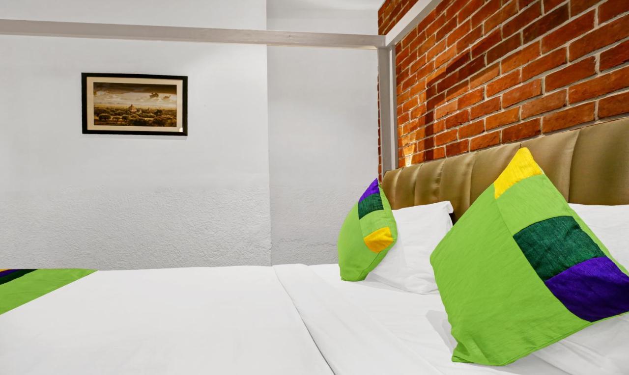 Itsy Hotels Banana Boutique فاراناسي المظهر الخارجي الصورة