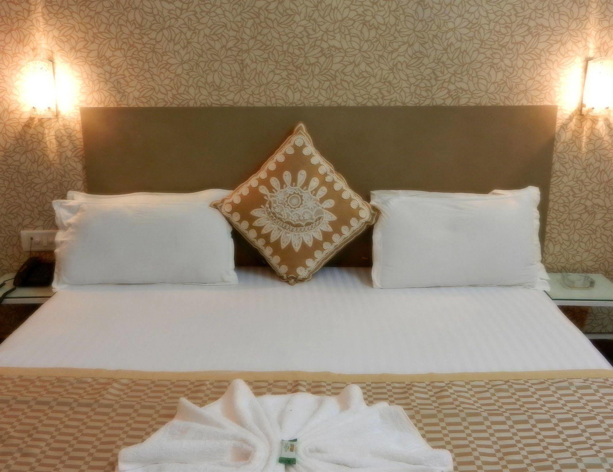 Itsy Hotels Banana Boutique فاراناسي المظهر الخارجي الصورة